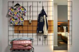 Отель Moxy Dublin City Дублин Номер с кроватью размера «king-size»-3