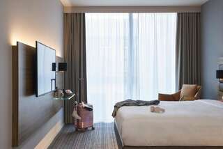Отель Moxy Dublin City Дублин Номер с кроватью размера «king-size»-1